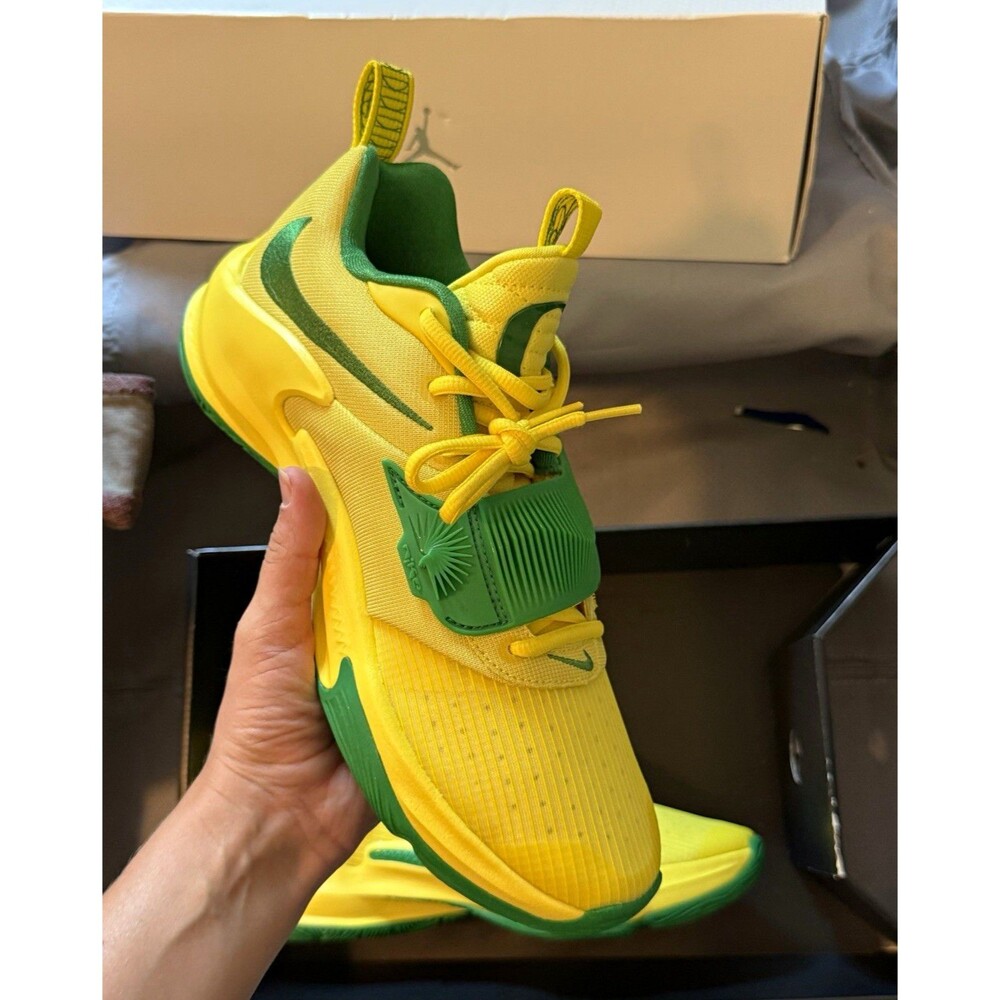 Nike Zoom Freak 3 Basketball Low Top Yellow/Green PE Oregon Men’s US 9 1208844